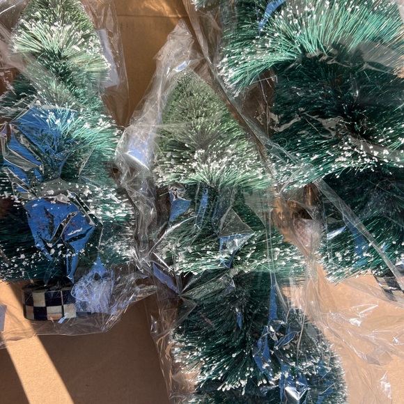 MacKenzie-Childs
Farmhouse Holiday Bottle Brush Trees, Set of 3- brand new - Picture 2 of 5